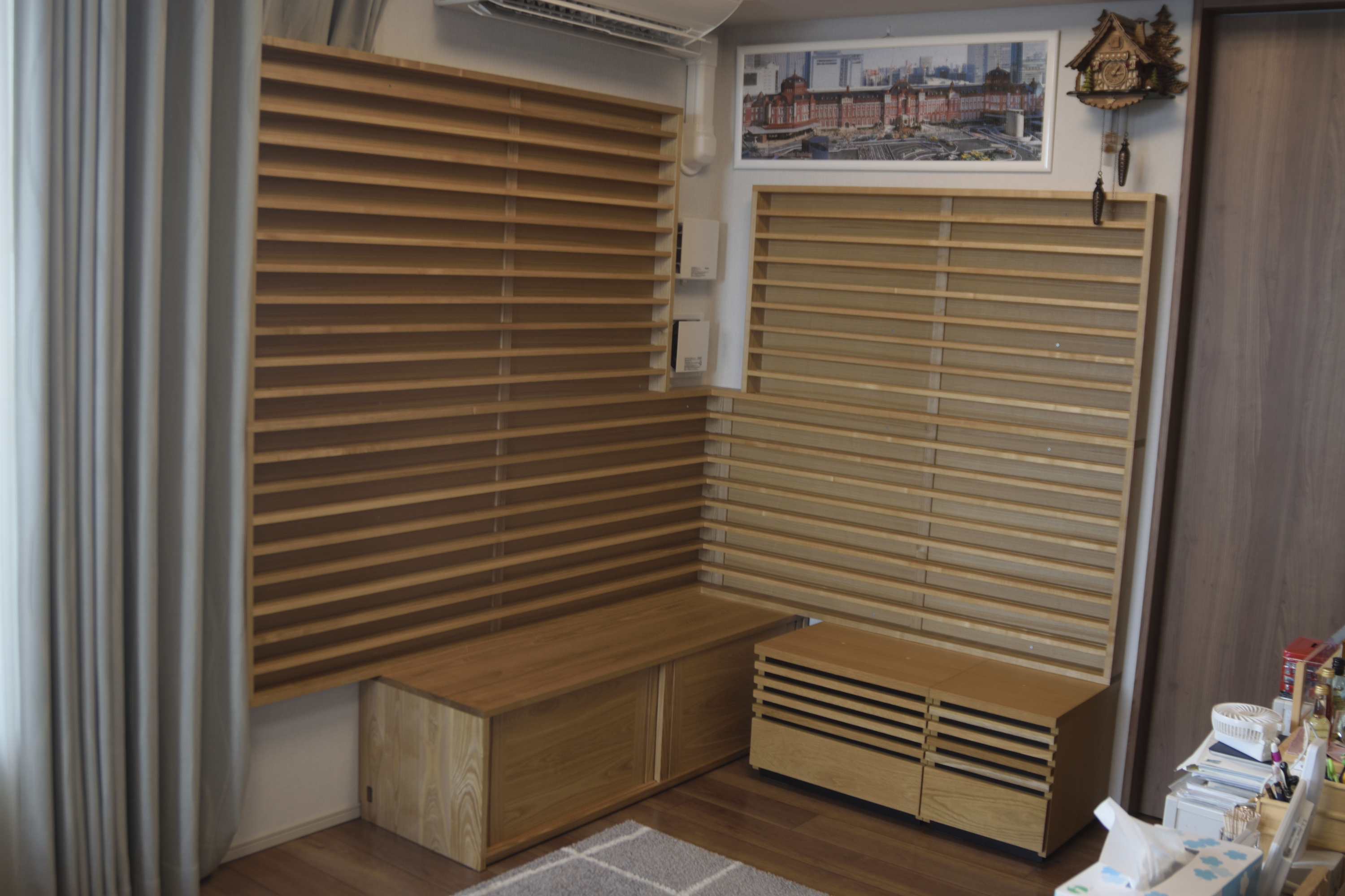Nゲージ車両を収納するための Tana飾り棚 オーダー家具と無垢天板 東京 Woodwork