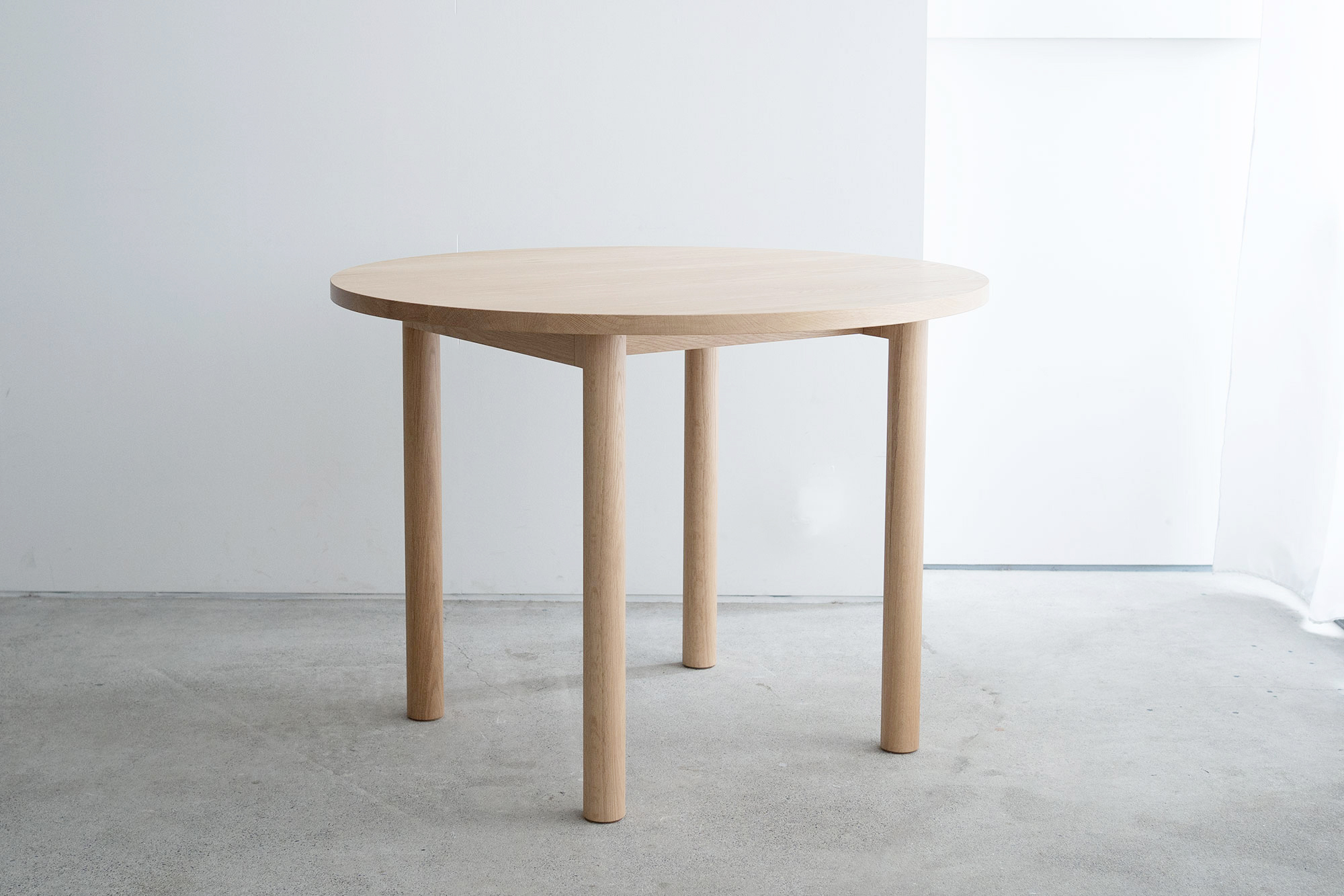 STANDARD TABLE ［R］ / ROUND