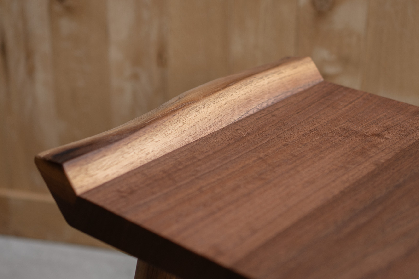 MiMi stool