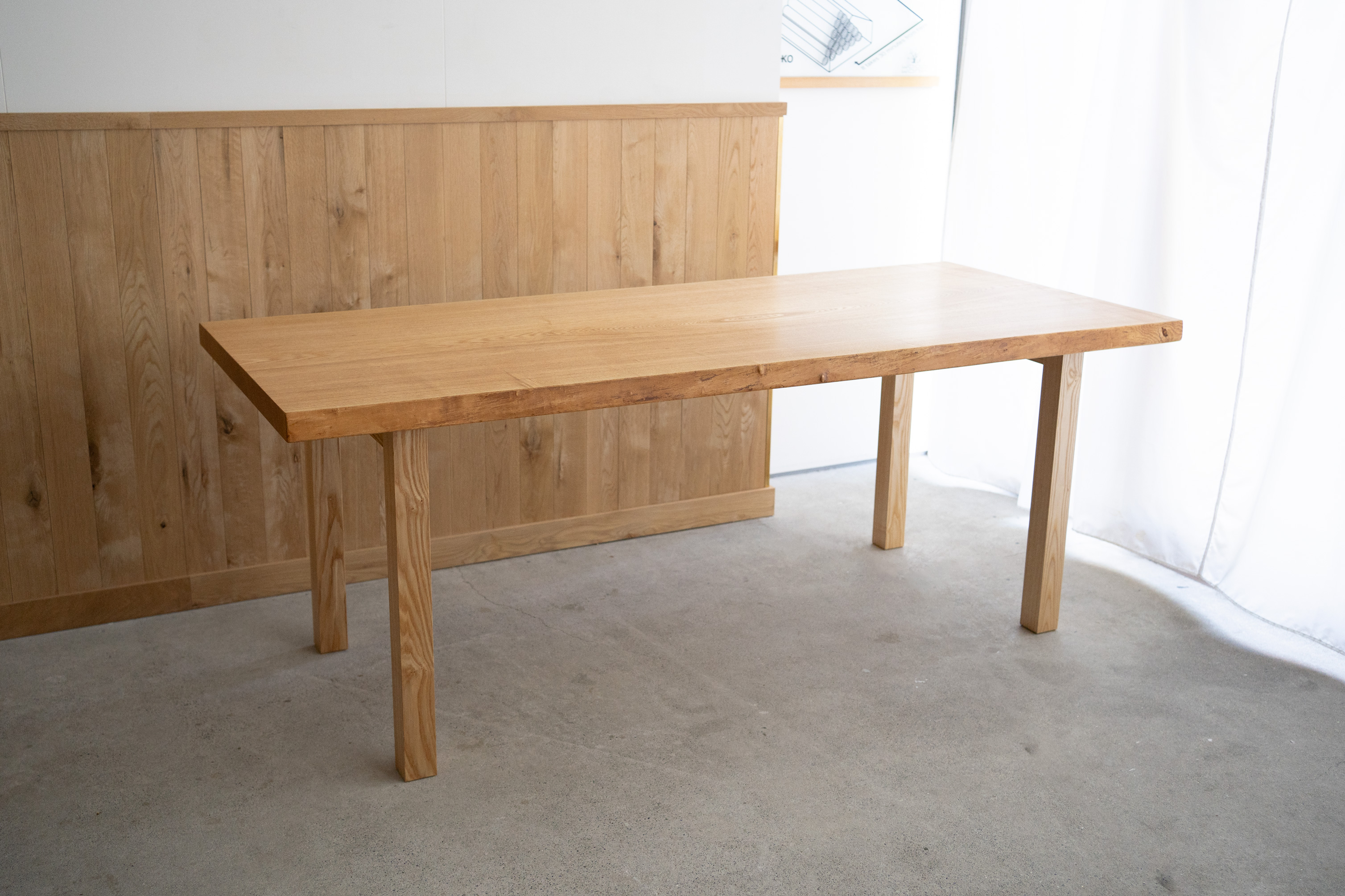 タモ一枚板天板ダイニングテーブル