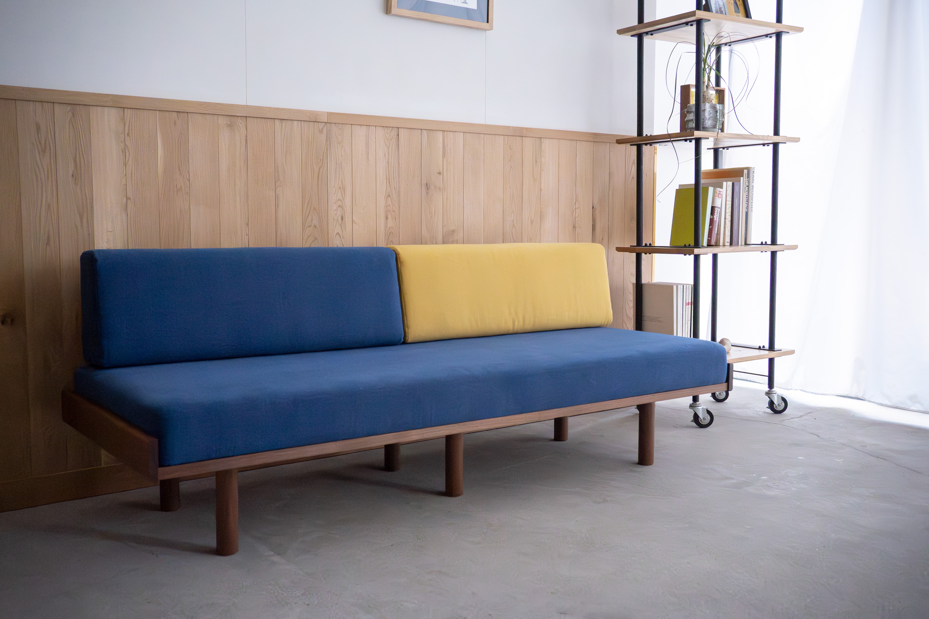 バイカラーのsofa LAY