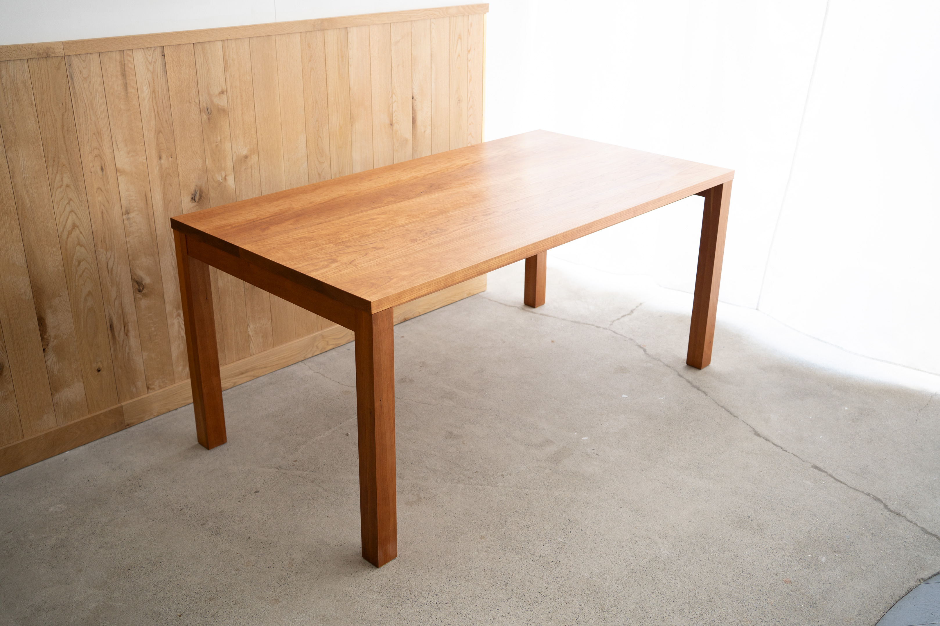 スタンダードテーブル・タイプ２（アメリカンチェリー材）