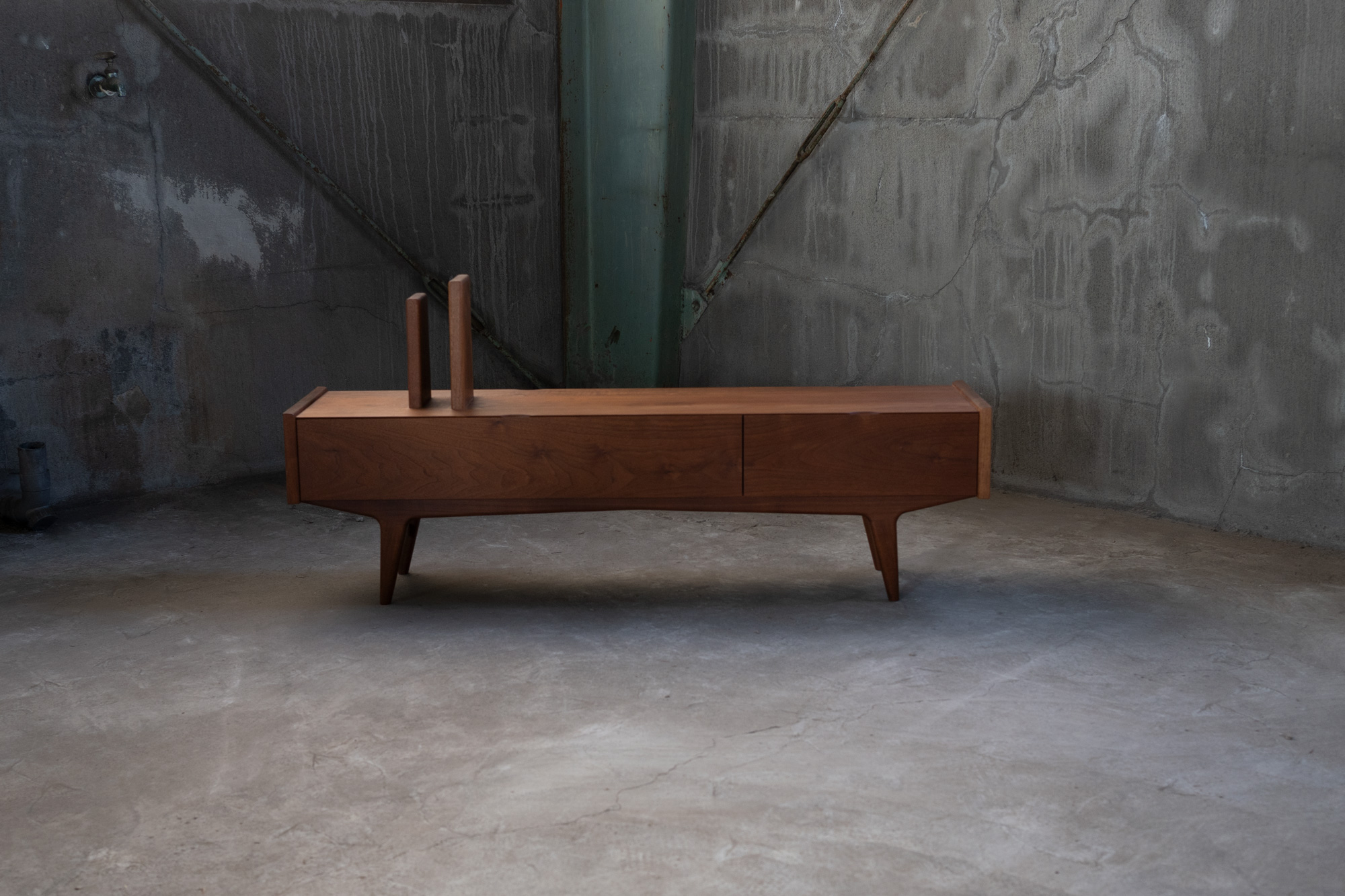 ④Bambiローキャビネット（ウォールナット） W1200 D315 H380