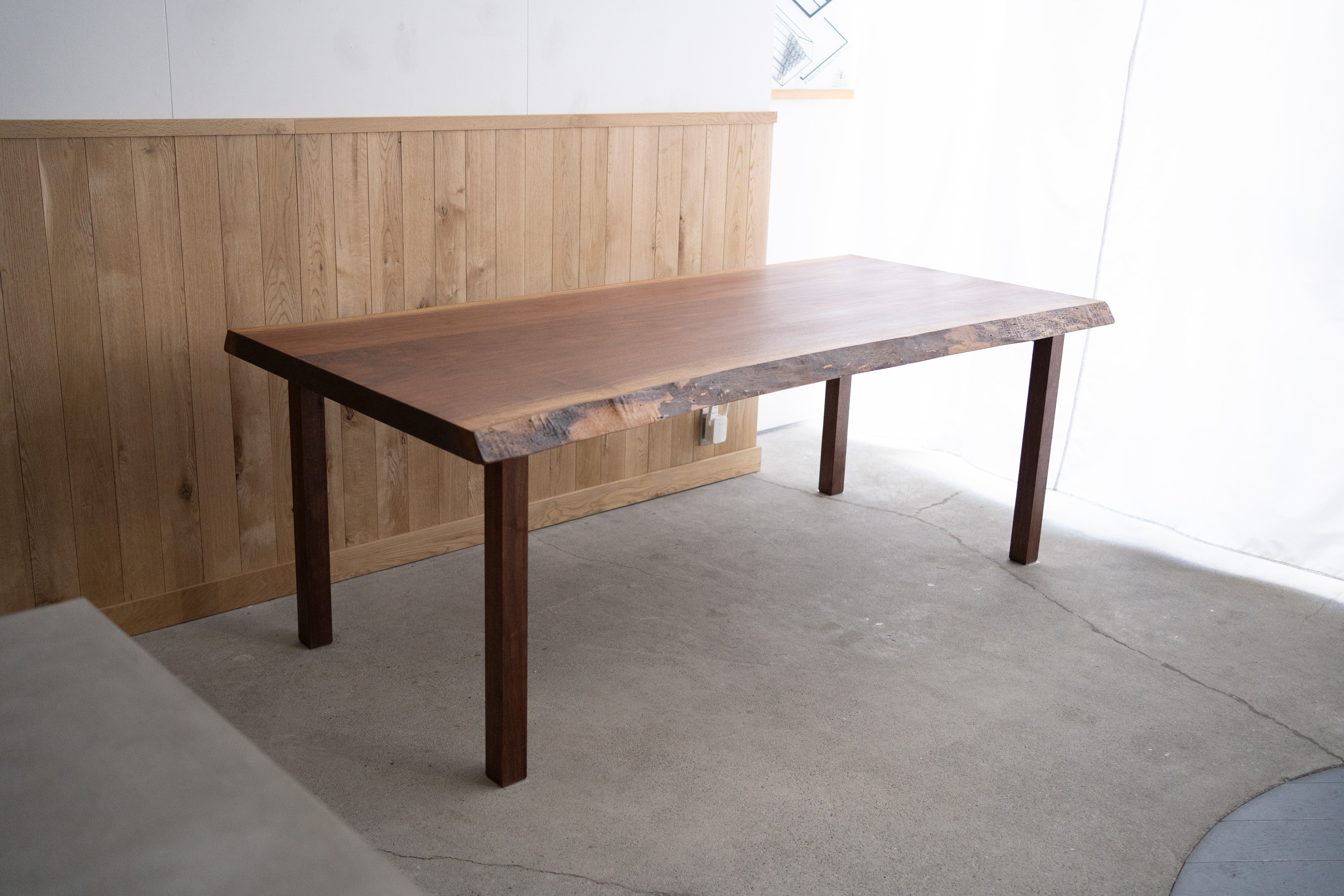 ウォールナット無垢三枚接ぎ天板テーブル