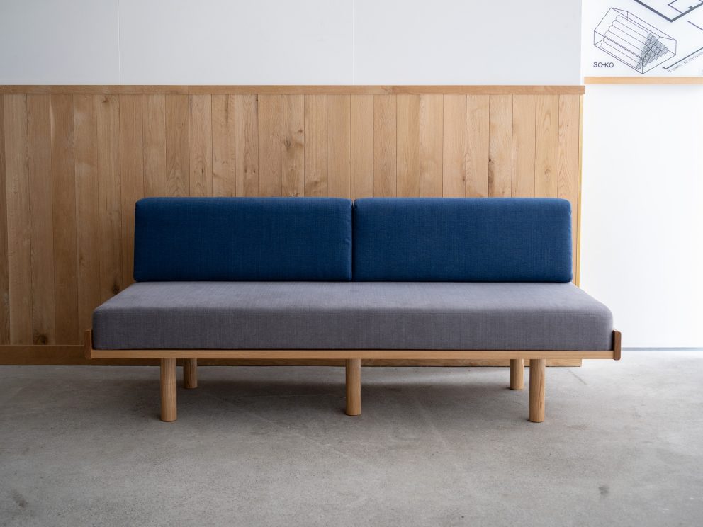 バイカラーのsofa LAY