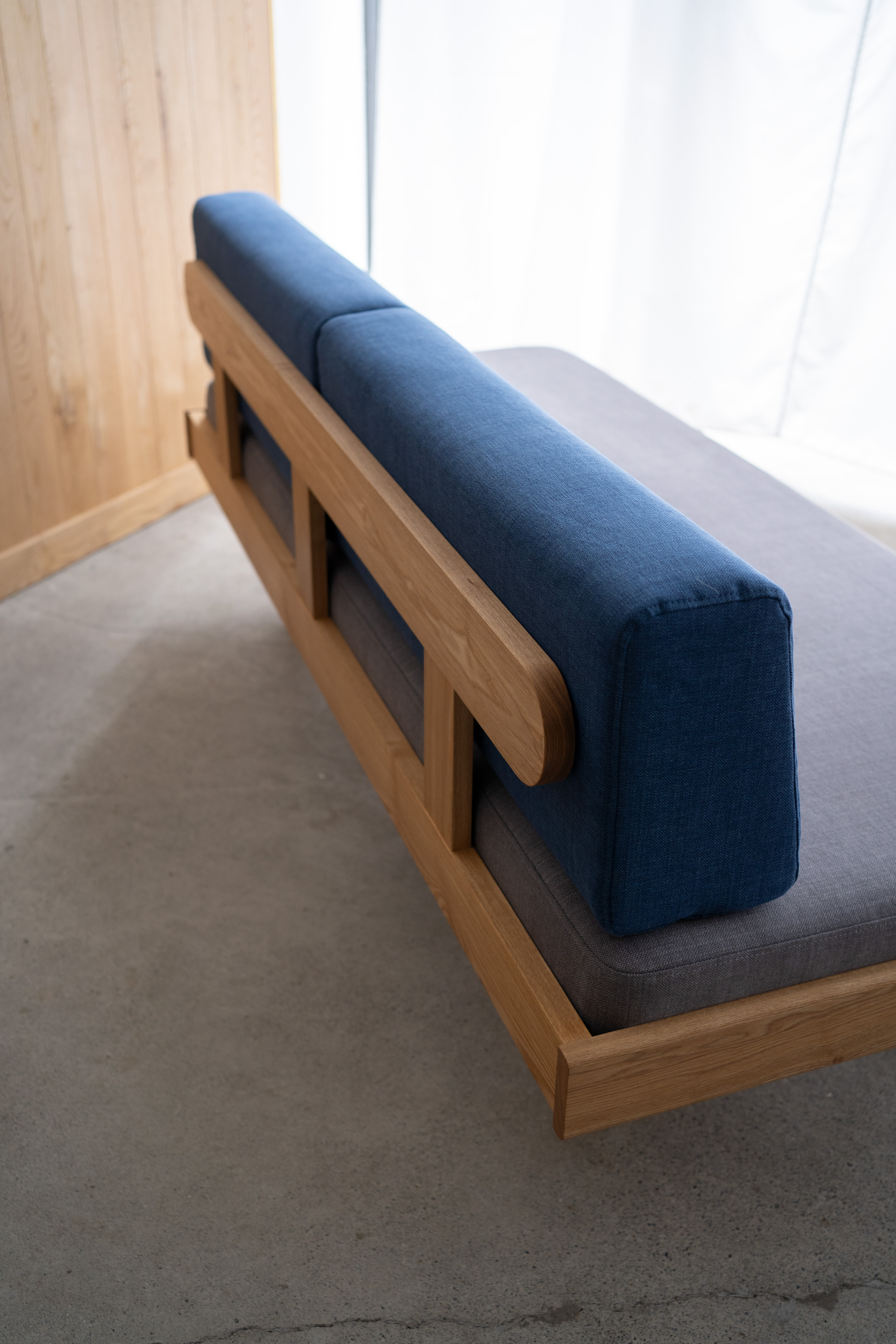 バイカラーのsofa LAY 背もたれ